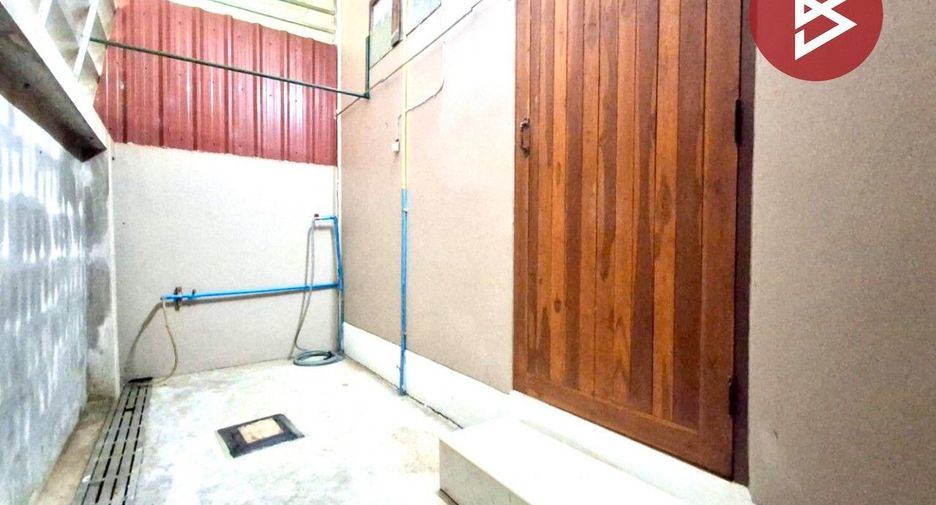 For sale 2 ベッドルーム townhouse in Mueang Uttaradit, Uttaradit