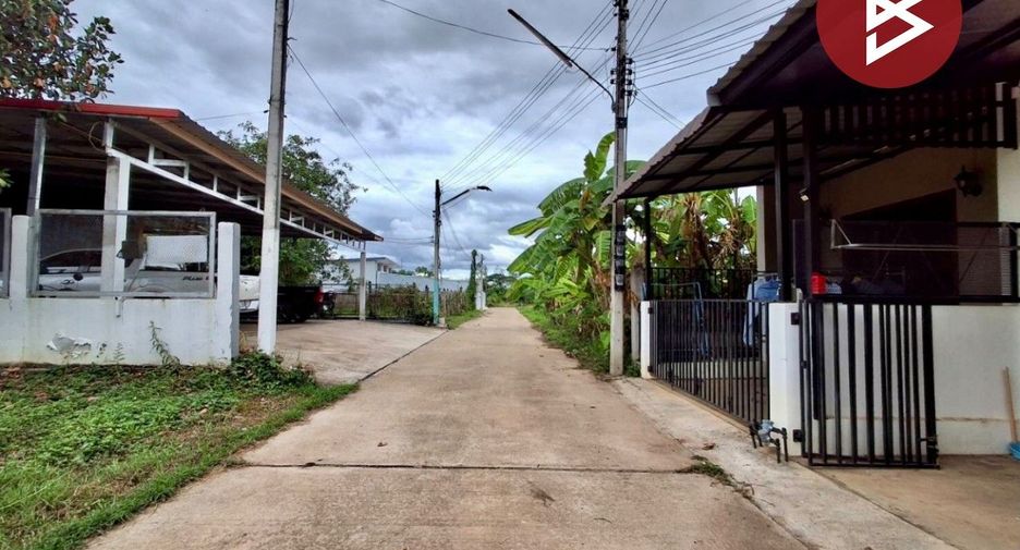 For sale 2 ベッドルーム townhouse in Mueang Uttaradit, Uttaradit