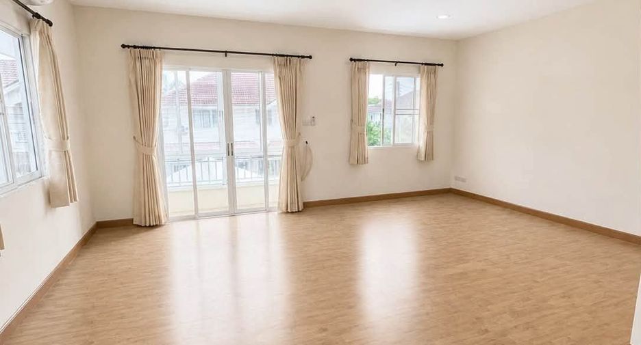 For sale 5 bedrooms house in San Kamphaeng, Chiang Mai
