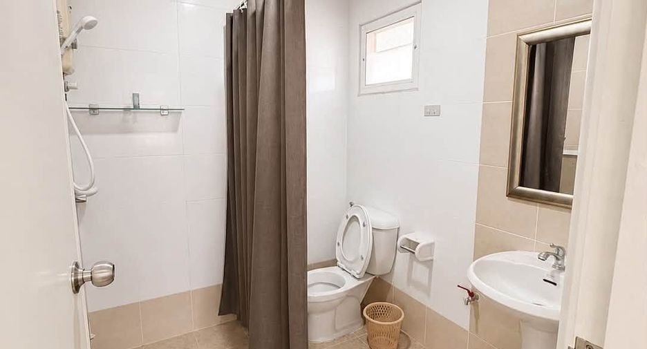 For sale 5 bedrooms house in San Kamphaeng, Chiang Mai