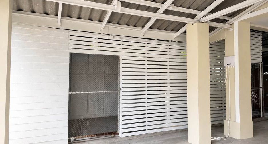 For sale 5 bedrooms house in San Kamphaeng, Chiang Mai