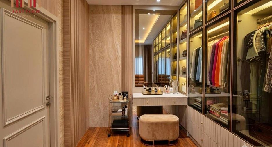 Haus zum Kauf mit 5 Zimmer in Sai Mai, Bangkok