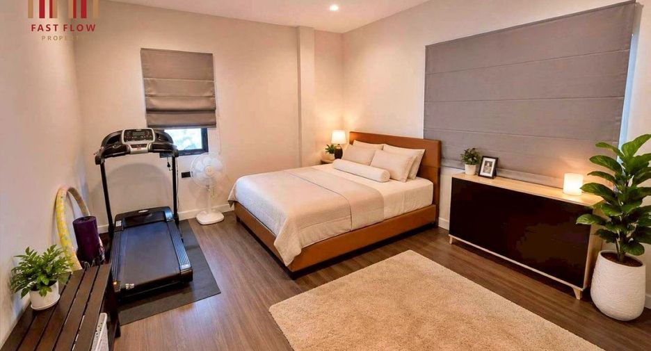 Haus zum Kauf mit 5 Zimmer in Sai Mai, Bangkok