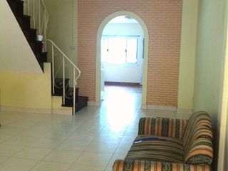 Reihenhaus zum Kauf mit 3 Zimmer in Saphan Sung, Bangkok