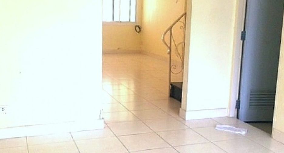 Reihenhaus zum Kauf mit 3 Zimmer in Saphan Sung, Bangkok