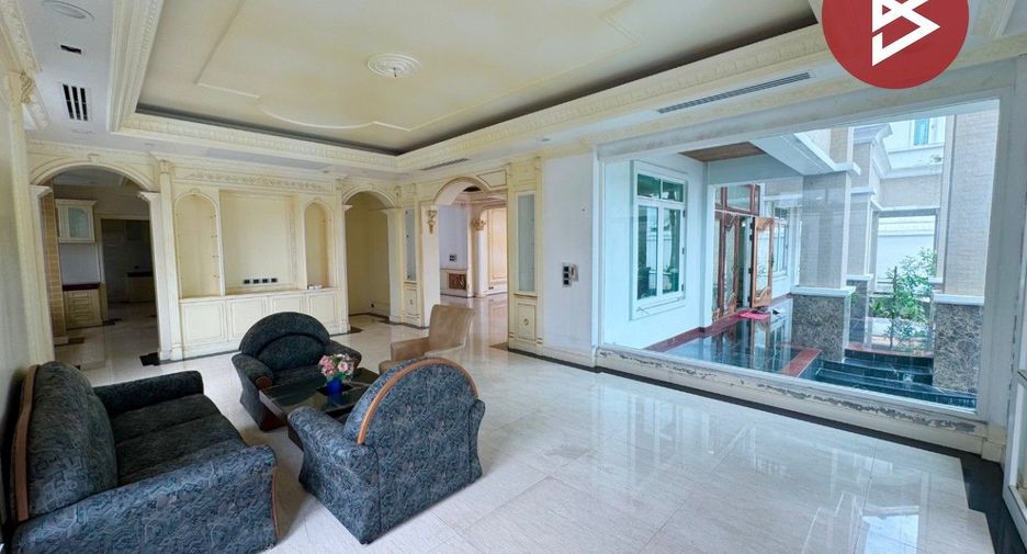 Casa en venta de 5 habitaciones en Bang Sue, Bangkok