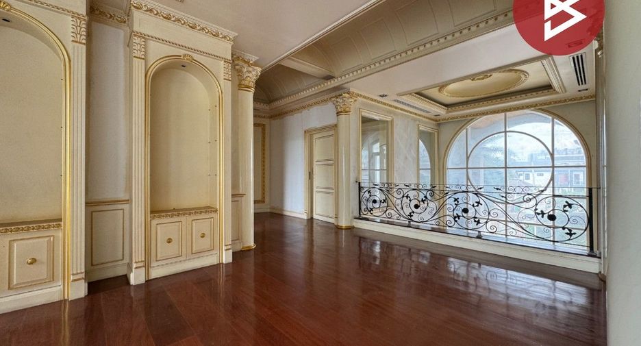Casa en venta de 5 habitaciones en Bang Sue, Bangkok
