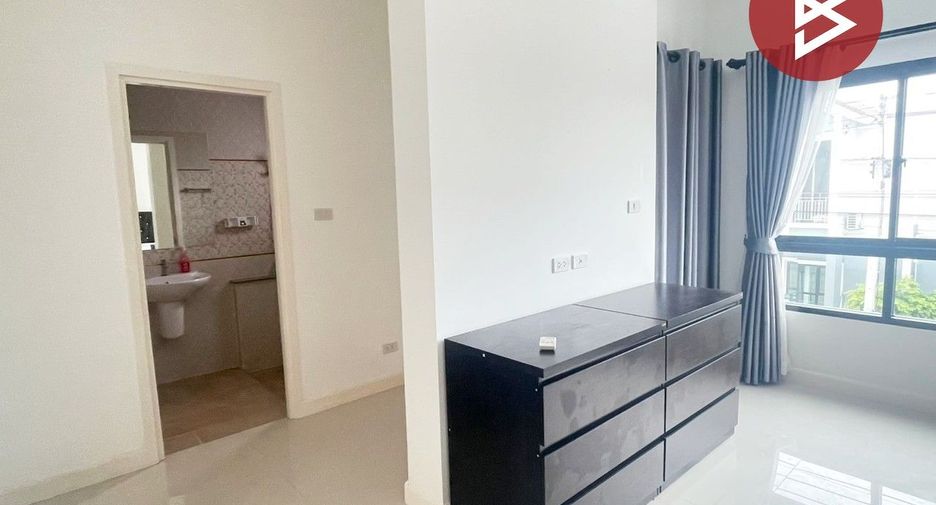 For sale 4 ベッドルーム house in Bang Pakong, Chachoengsao