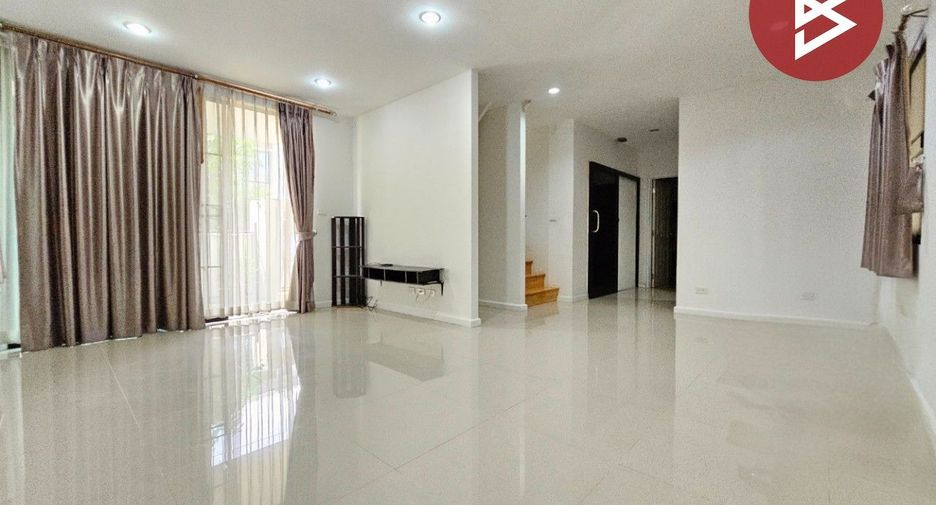 For sale 3 bedrooms house in Ban Bueng, Chonburi