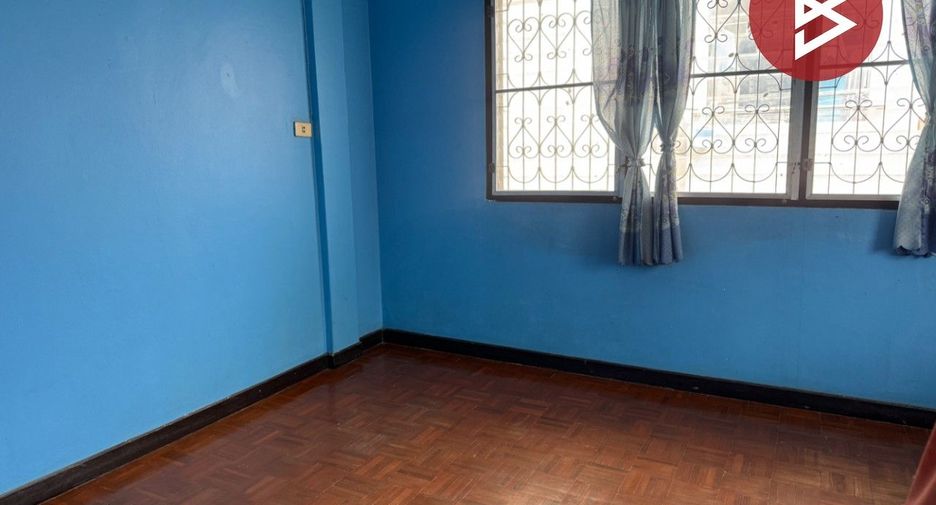 À vendre 2 chambres maison de ville à Bang Pakong, Chachoengsao
