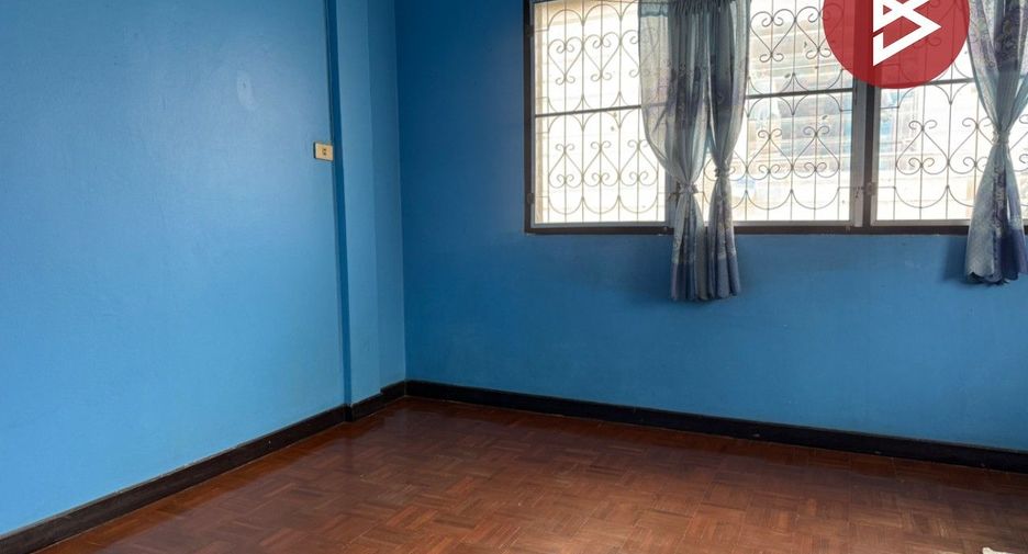 À vendre 2 chambres maison de ville à Bang Pakong, Chachoengsao