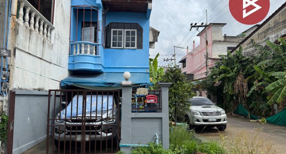 À vendre 2 chambres maison de ville à Bang Pakong, Chachoengsao