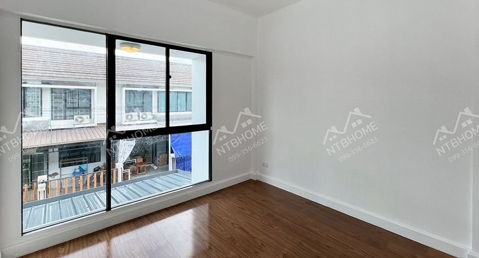 À vendre 3 chambres maison de ville à Bang Bua Thong, Nonthaburi
