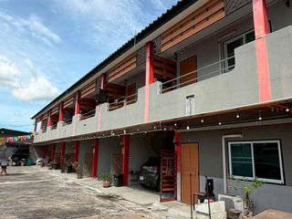 Apartamento en venta de 10 habitaciones en Si Racha, Chonburi