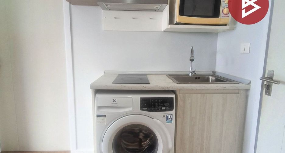 For sale 1 bed condo in Mueang Samut Prakan, Samut Prakan