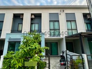 Casa adosada en alquiler de 2 habitaciones en Mueang Pathum Thani, Pathum Thani