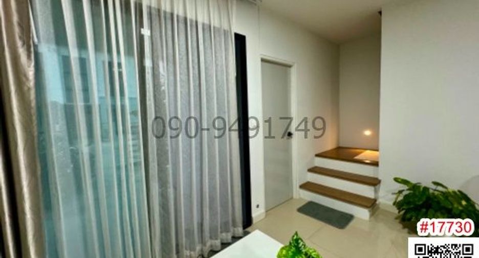 Casa adosada en alquiler de 2 habitaciones en Mueang Pathum Thani, Pathum Thani