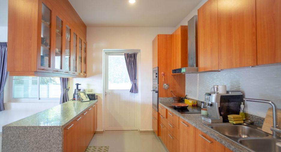 For sale 3 bedrooms house in Klaeng, Rayong
