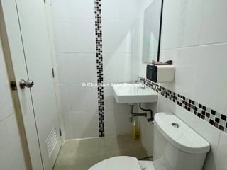 À vendre 4 chambres local commercial à Si Racha, Chonburi