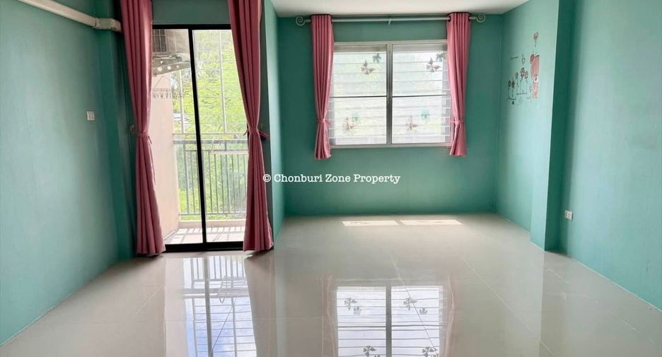 À vendre 4 chambres local commercial à Si Racha, Chonburi
