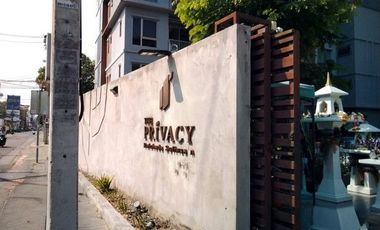 For sale 2 bedrooms condo in Huai Khwang, Bangkok