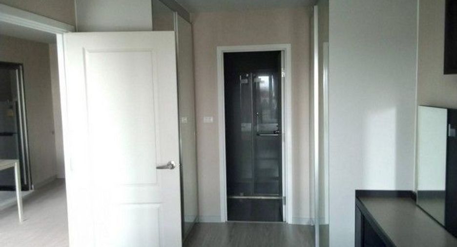 For sale 2 bedrooms condo in Huai Khwang, Bangkok