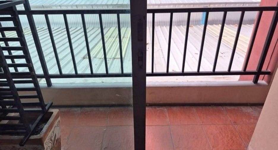 For sale 1 bed condo in Bang Kapi, Bangkok