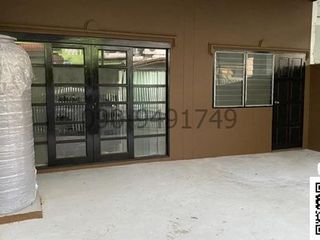 For rent 3 bedrooms townhouse in Mueang Nonthaburi, Nonthaburi