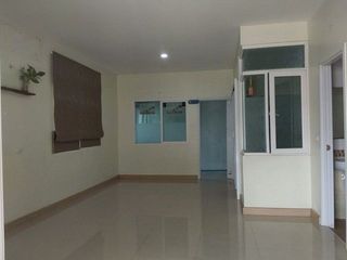 Reihenhaus zum Kauf mit 4 Zimmer in Saphan Sung, Bangkok