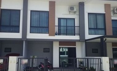 Casa adosada en venta de 3 habitaciones en Nong Khaem, Bangkok