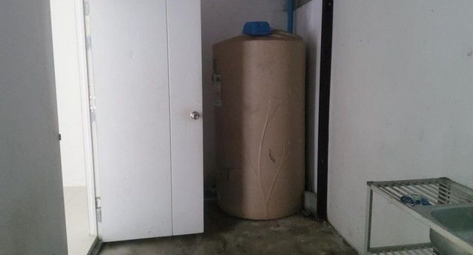 For sale 3 ベッドルーム townhouse in Nong Khaem, Bangkok