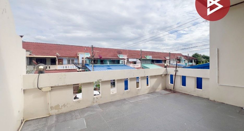 Reihenhaus zur Miete und zum Kauf mit 2 Zimmer in Mueang Nakhon Pathom, Nakhon Pathom