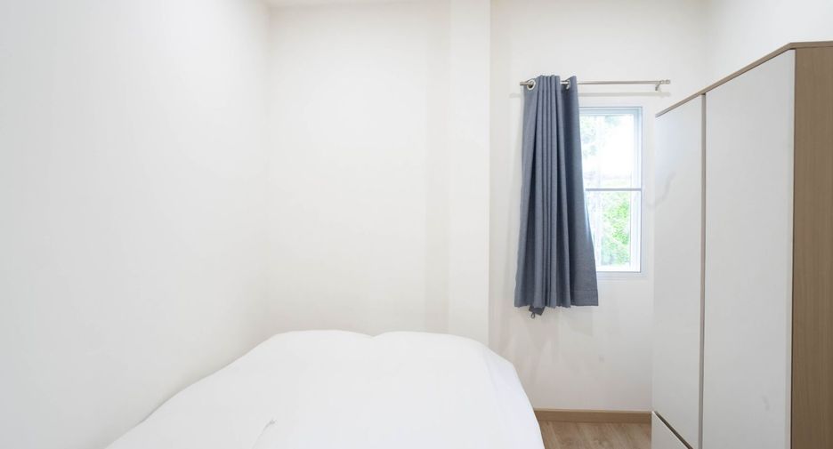 À vendre 3 chambres maison de ville à Klaeng, Rayong
