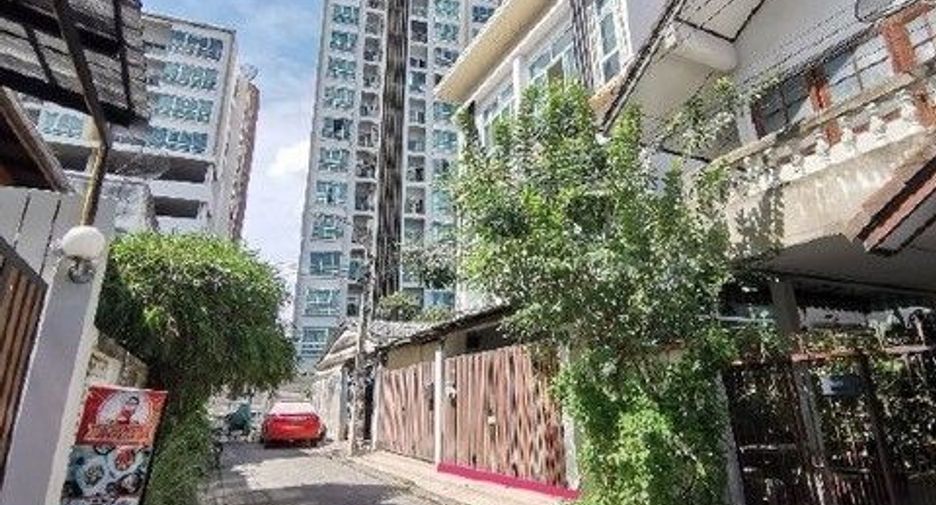 Reihenhaus zum Kauf mit 4 Zimmer in Huai Khwang, Bangkok