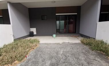 Casa adosada en venta de 3 habitaciones en Nong Khaem, Bangkok