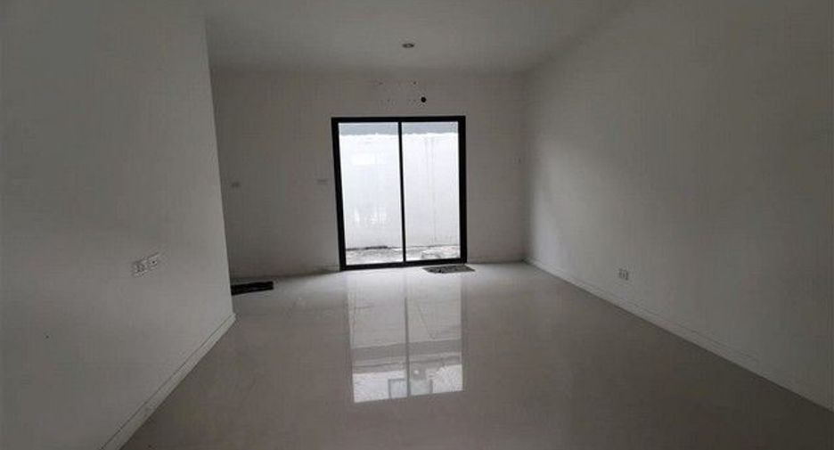 Casa adosada en venta de 3 habitaciones en Nong Khaem, Bangkok