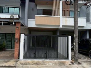 For sale 3 bedrooms townhouse in Kathu, Phuket