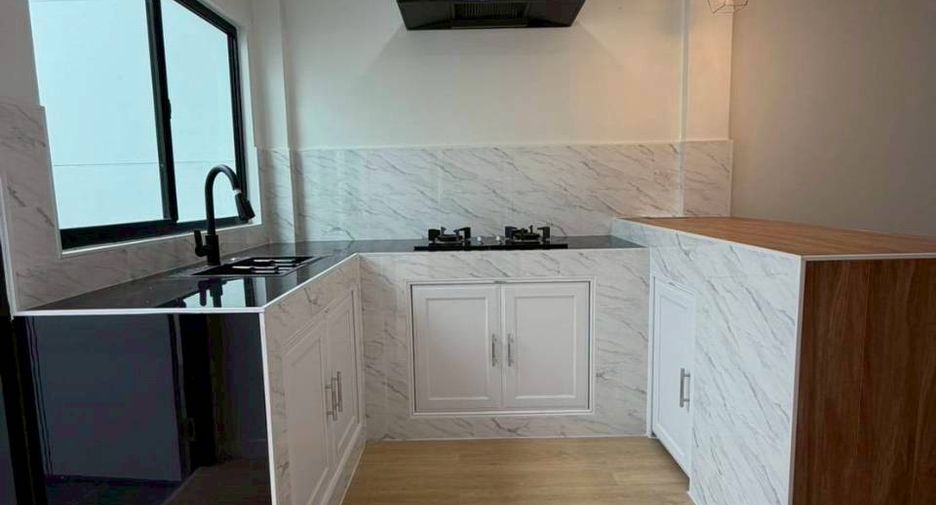 For sale 3 bedrooms townhouse in Kathu, Phuket