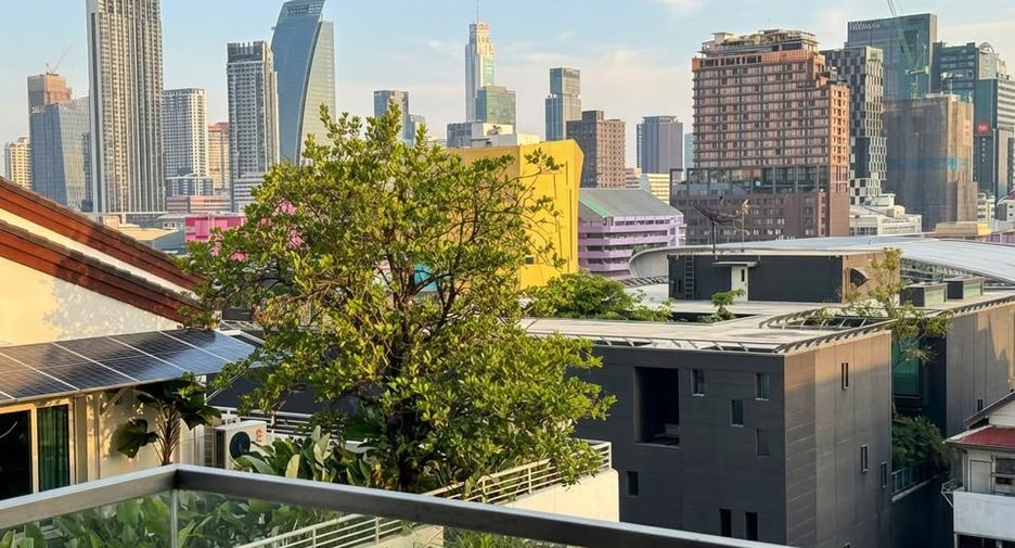 Wohnung zur Miete und zum Kauf mit 1 Zimmer in Pathum Wan, Bangkok