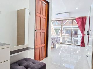 Casa adosada en alquiler de 4 habitaciones en Bang Lamung, Chonburi