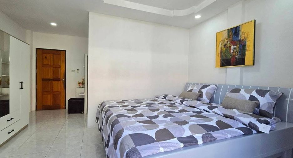 Casa adosada en alquiler de 4 habitaciones en Bang Lamung, Chonburi