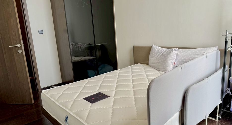 For sale 3 bedrooms condo in Watthana, Bangkok