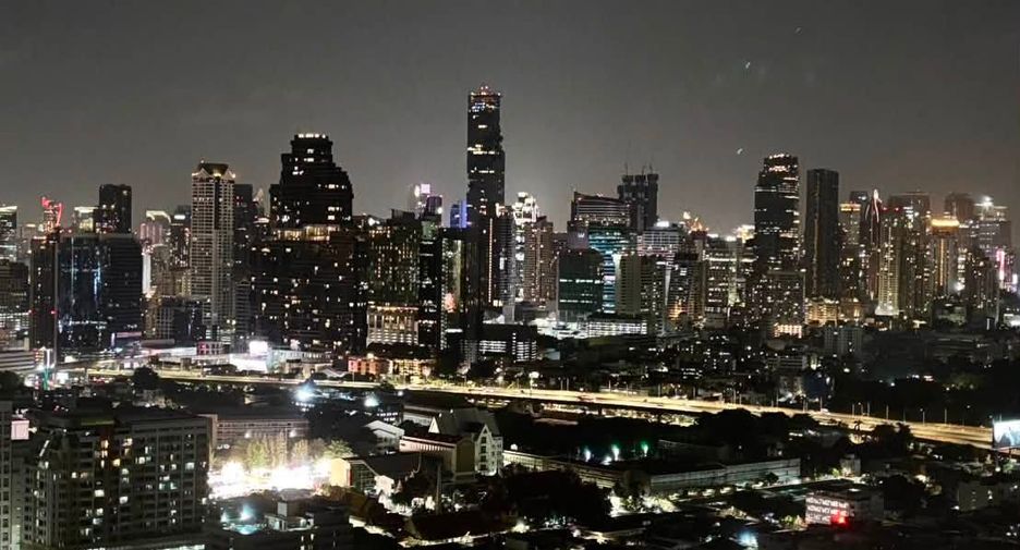 For rent 3 bedrooms condo in Bang Kho Laem, Bangkok