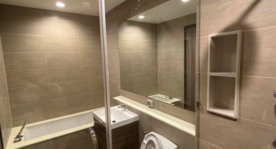 For rent 3 bedrooms condo in Bang Kho Laem, Bangkok