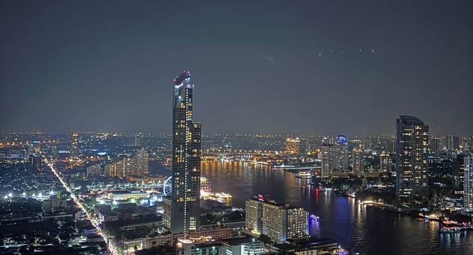 For rent 3 bedrooms condo in Bang Kho Laem, Bangkok