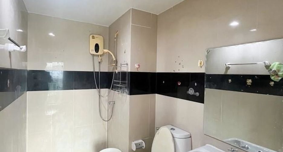 For sale 1 bed condo in Lat Krabang, Bangkok