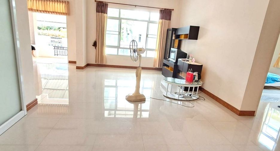 Haus zum Kauf mit 3 Zimmer in Bang Saray, Pattaya