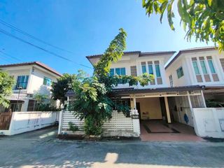 Casa en venta de 3 habitaciones en Khlong Sam Wa, Bangkok