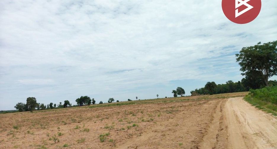 出售 土地 在 Lat Yao, Nakhon Sawan