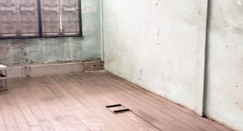 For sale 4 bedrooms retail Space in Bang Kho Laem, Bangkok